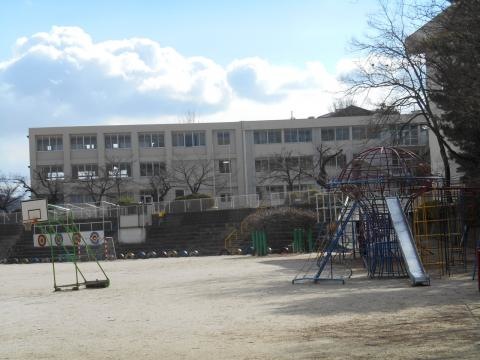 生駒小学校